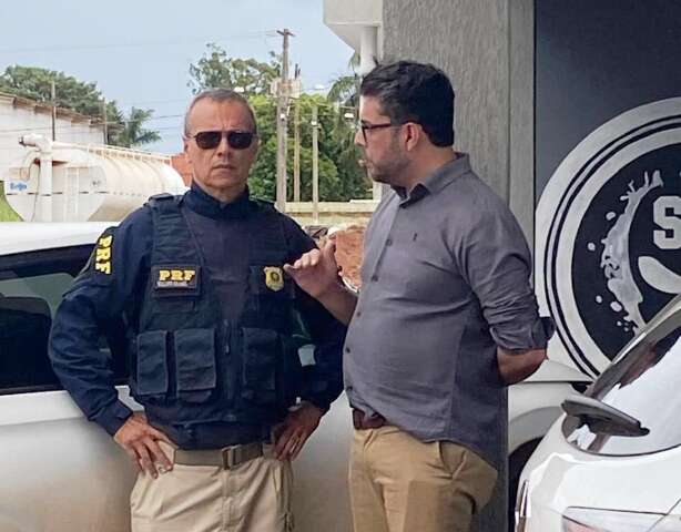 Opera&ccedil;&atilde;o da PF e do Gaeco mira policiais civis e fez buscas em 3 delegacias