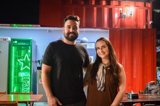 Carne defumada por 10 horas une sabores do churrasco de 3 países Carne defumada por 10 horas une sabores do churrasco de 3 países