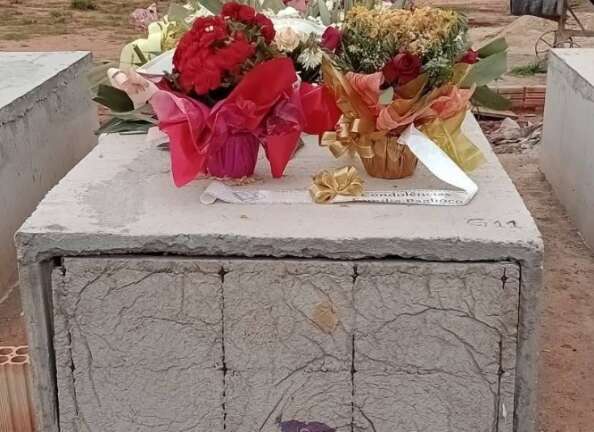 Tr&ecirc;s confessam viola&ccedil;&atilde;o de t&uacute;mulo e necrofilia contra v&iacute;tima de feminic&iacute;dio 