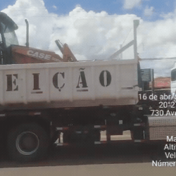 Caminhoneiro foge ap&oacute;s derrubar rede el&eacute;trica em trecho da Tamandar&eacute;