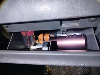 Jóias são furtadas de casa e carro usado no crime é abandonado após acidente Jóias são furtadas de casa e carro usado no crime é abandonado após acidente