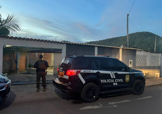 Barco avaliado em R$ 400 mil &eacute; apreendido em opera&ccedil;&atilde;o que tem PM como alvo