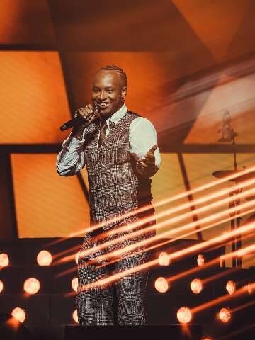 Thiaguinho fecha Expogrande com show na v&eacute;spera do feriado