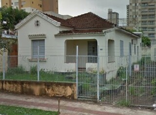 Casa hist&oacute;rica demolida irregularmente h&aacute; 6 anos pode se tornar faculdade