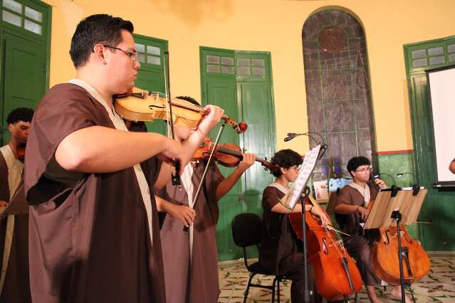 Orquestra de C&acirc;mara do Pantanal estreia em festival na Bol&iacute;via