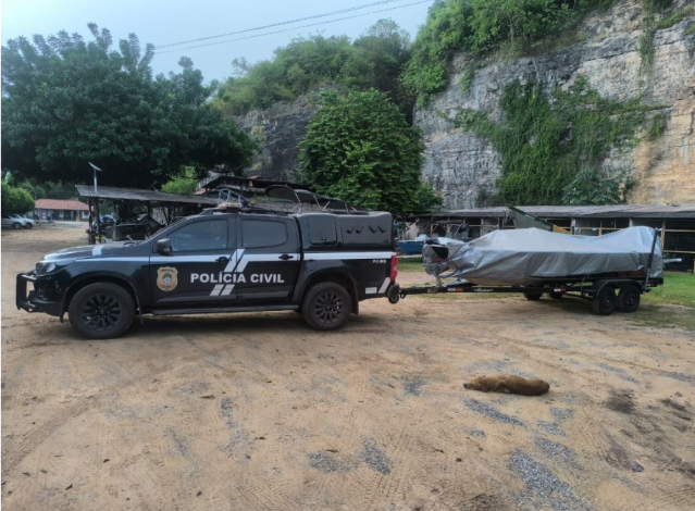 Barco avaliado em R$ 400 mil &eacute; apreendido em opera&ccedil;&atilde;o que tem PM como alvo