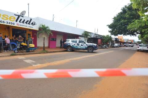 Irm&atilde;o de homem assassinado em barbearia morreu na mesma quadra h&aacute; 10 anos