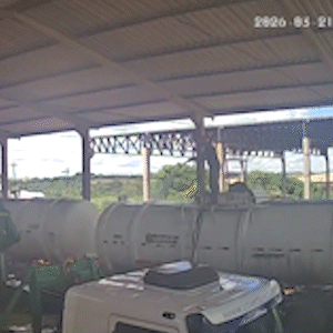 Funcion&aacute;rio morre um m&ecirc;s ap&oacute;s explos&atilde;o em lava-jato na BR-163