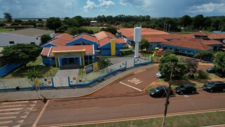 Riedel entrega obra de escola infantil e anuncia esgoto em distrito de Maracaju