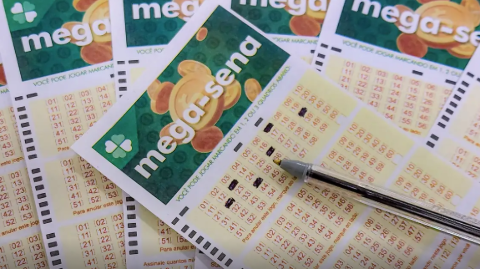 Ningu&eacute;m acerta as seis dezenas e Mega-Sena acumula