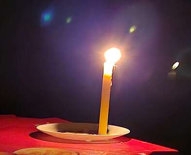 Sem energia, moradores enfrentaram madrugada de &ldquo;calor&atilde;o&rdquo; e &agrave; luz de velas