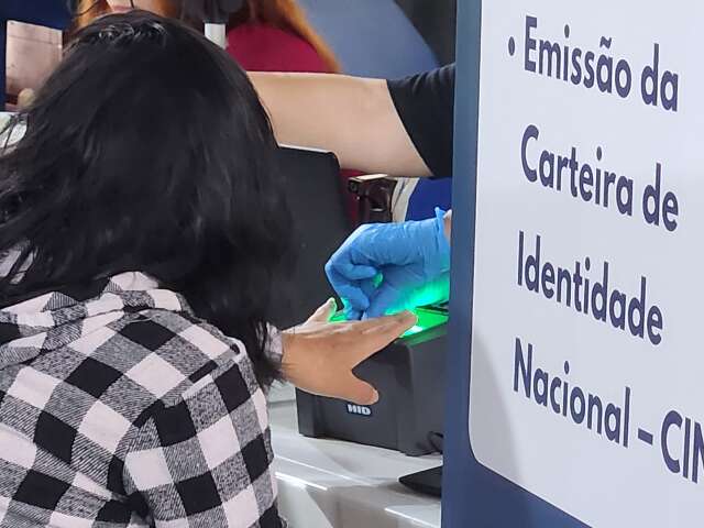 A&ccedil;&atilde;o para emitir documentos atende 5 mil e emociona ju&iacute;za: &ldquo;hist&oacute;rias de luta&rdquo;