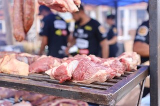 Arroba bate recorde e chega a R$ 373 com press&atilde;o global