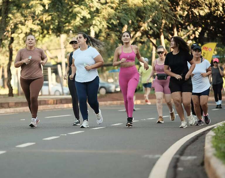 May adoeceu de tanto trabalhar e hoje ajuda mulheres a desacelerar 