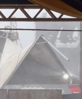 Temporal derruba estandes e cancela show na Expogrande