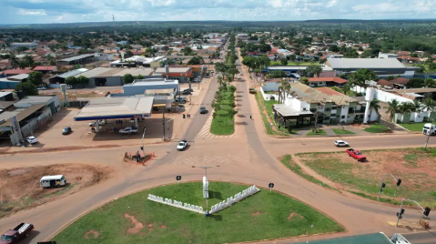Rapaz &eacute; socorrido em estado grave ap&oacute;s ser baleado no peito e no rosto