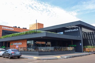 Almo&ccedil;o da Confraria tem churrasco e sushi &agrave; vontade por R$ 59,90