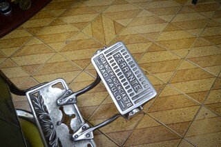 Portinha na Zahran esconde rel&iacute;quia de fam&iacute;lia, roqueiro e barbearia