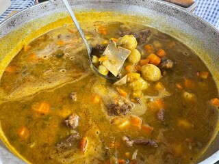 Com lambreado e vori vori, Rozilei resgata sabores da inf&acirc;ncia 