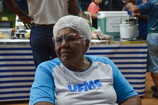 Maria volta a estudar aos 73 anos e vira a amiga m&atilde;ezona da turma 