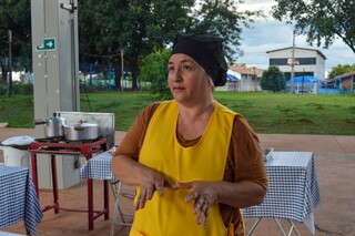 Com lambreado e vori vori, Rozilei resgata sabores da inf&acirc;ncia 