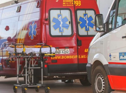 Padeiro de 62 anos &eacute; baleado ao ser chamado no port&atilde;o de casa