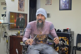 Portinha na Zahran esconde rel&iacute;quia de fam&iacute;lia, roqueiro e barbearia