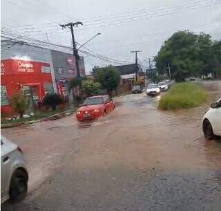 Chuva volta a Campo Grande e atinge bairros em diferentes regi&otilde;es da Capital