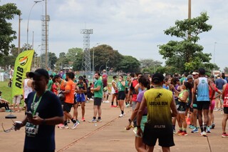 Corrida de 5 km no feriado anima atletas e incentiva o esporte nos bairros