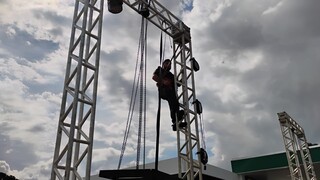 Posto monta estrutura para receber projeto C&ecirc; T&aacute; Doido amanh&atilde;