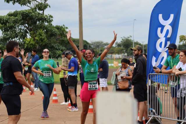 Corrida de 5 km no feriado anima atletas e incentiva o esporte nos bairros