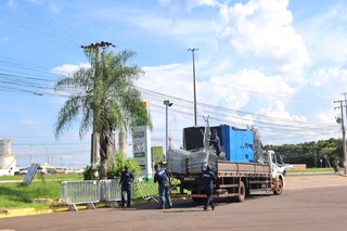 Posto monta estrutura para receber projeto C&ecirc; T&aacute; Doido amanh&atilde;
