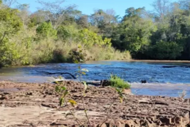 Homem morre afogado em lago ao tentar desenroscar rede de pesca 