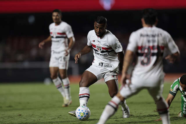 S&atilde;o Paulo vence Juventude no Morumbi e larga na frente na Copa do Brasil