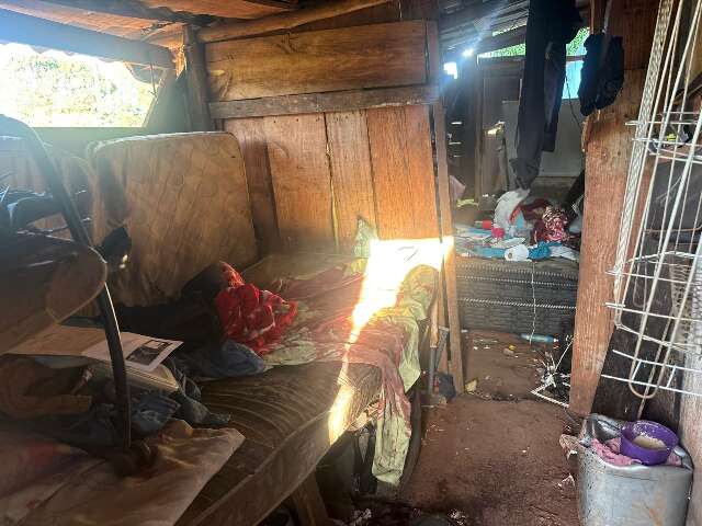 Mortos por rapaz tinham fama de &ldquo;mexer no que n&atilde;o era deles&rdquo;, segundo vizinhos