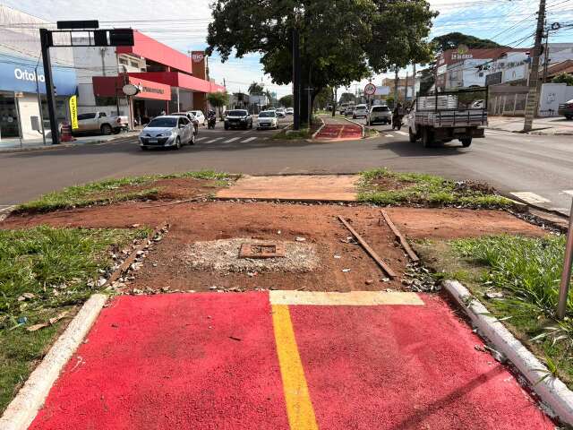 Ciclovia que come&ccedil;ou a ser feita em agosto deve ficar pronta em 30 dias