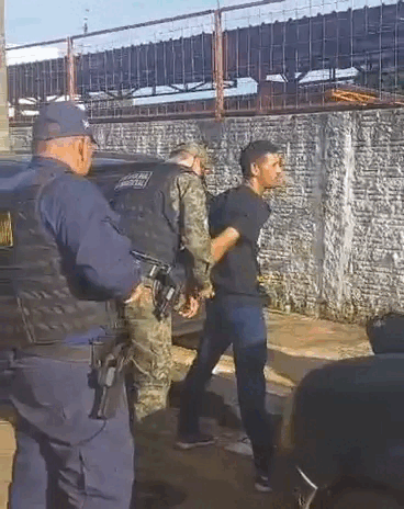 Flanelinha cobrando R$ 30 no "C&ecirc; T&aacute; Doido" acaba preso por roubo