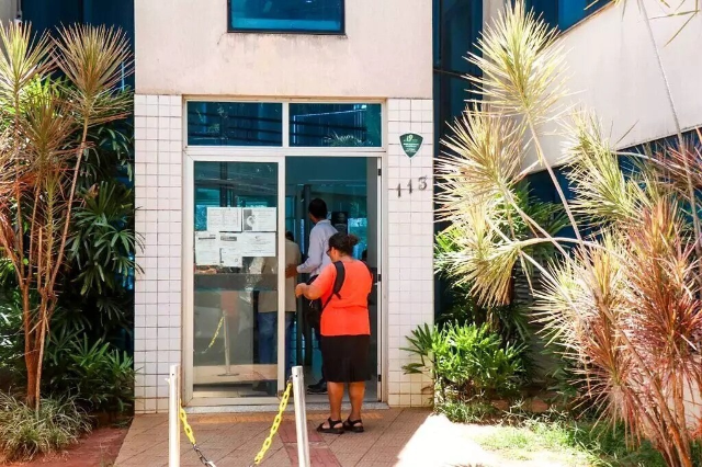 "&Eacute; golpe" avisa INSS sobre visitas de falsos servidores