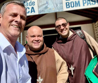 Ap&oacute;s perder a filha e achar for&ccedil;a na f&eacute;, F&aacute;bio agora fala com milh&otilde;es