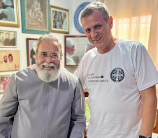 Ap&oacute;s enorme dor e achado for&ccedil;a na f&eacute;, F&aacute;bio agora fala com milh&otilde;es