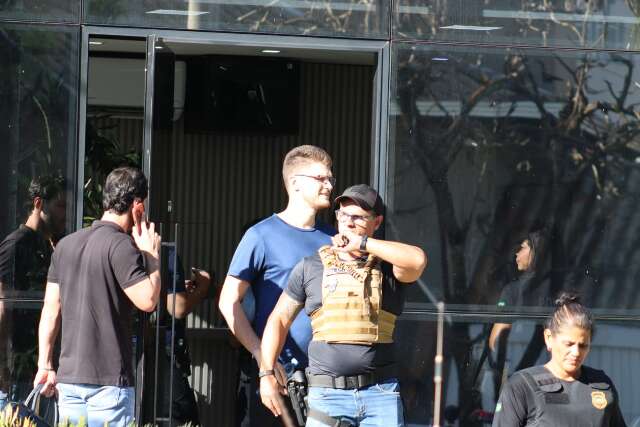 Opera&ccedil;&atilde;o contra fraudes na sa&uacute;de prende 2 advogados e mira ex-servidores