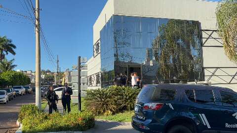 Opera&ccedil;&atilde;o contra fraudes sai &agrave;s ruas para prender advogado e mais 4 pessoas 