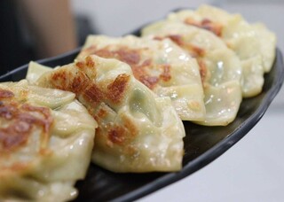 Restaurante coreano de amigos serve o que todo mundo v&ecirc; nos doramas