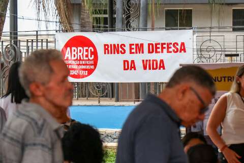 Com quase 1,9 mil na fila, Secretaria &eacute; cobrada por atendimento na urologia