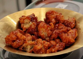 Restaurante coreano de amigos serve o que todo mundo v&ecirc; nos doramas