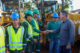 Riedel entrega obras e autoriza anel vi&aacute;rio para desafogar tr&acirc;nsito em Bonito