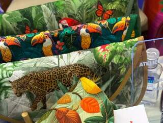 Com estampas do Pantanal, Eug&ecirc;nia cria pe&ccedil;as &uacute;teis para a rotina