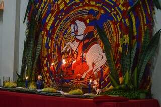 Louva&ccedil;&atilde;o a Ogum tem fogos para orix&aacute;s e feijoada servida &agrave; noite