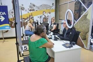 Antes do prazo final, eleitores "correm" para regularizar t&iacute;tulo em mutir&atilde;o