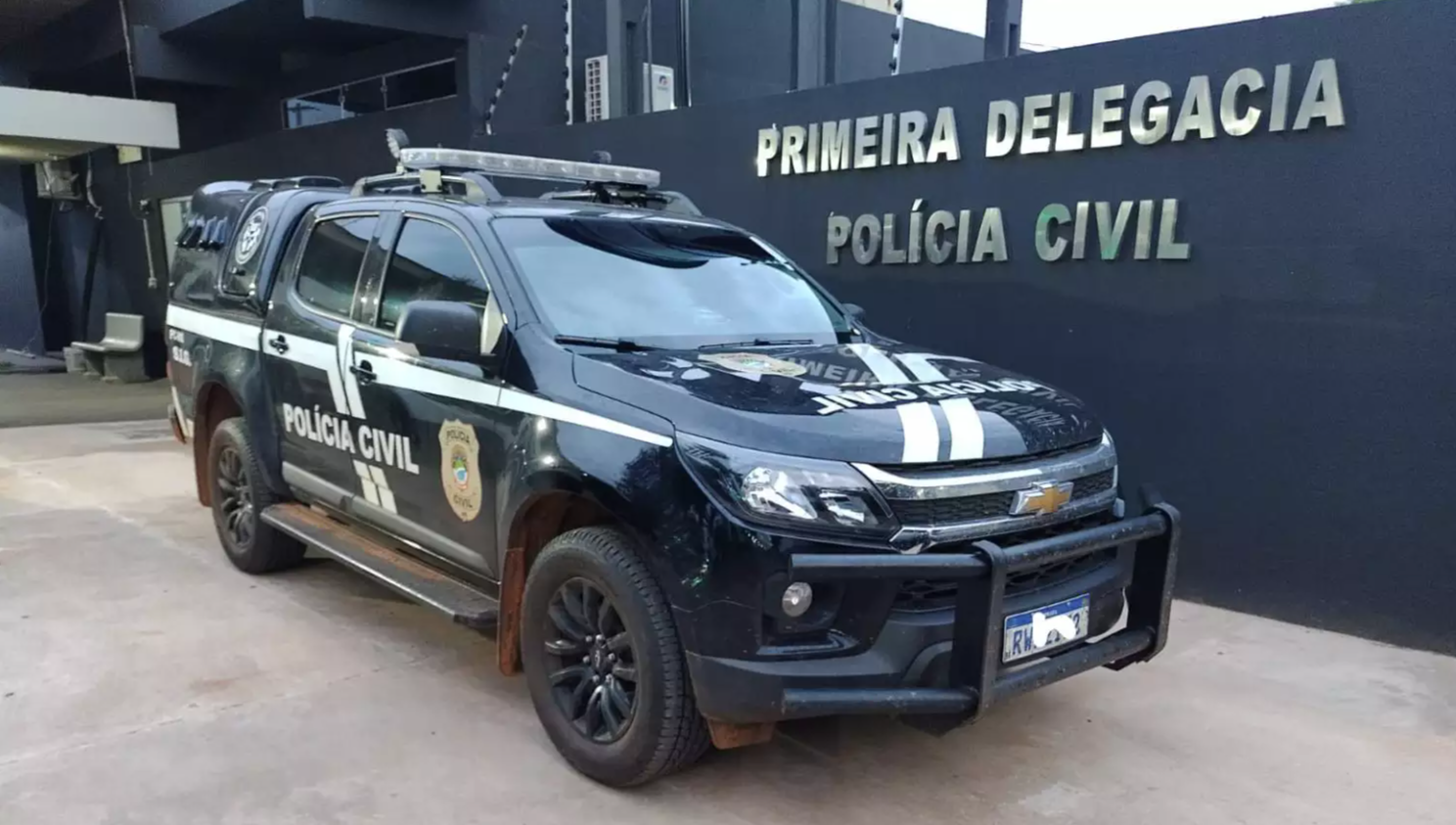 Adolescente é estuprada ao ir ao banheiro na área externa de casa